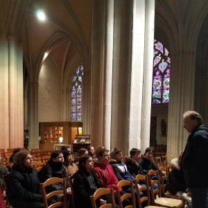 Elèves de 5e lors de la visite guidée de la cathédrale de Quimper
